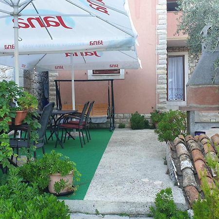 Apartments Rosa Mali Lošinj Екстериор снимка