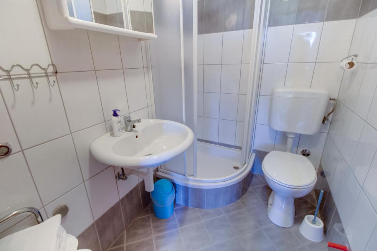 Apartments Rosa Mali Lošinj Екстериор снимка