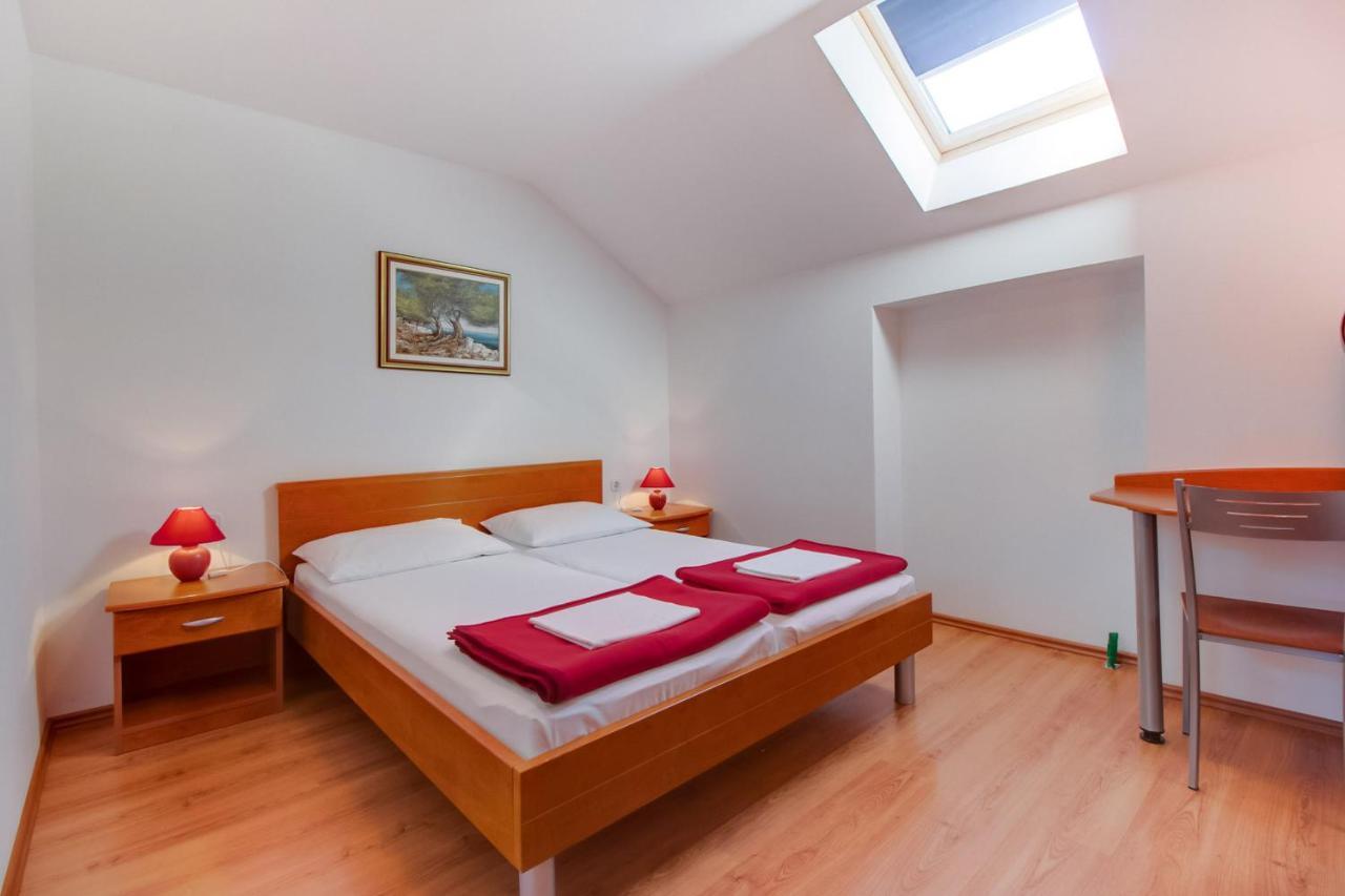 Apartments Rosa Mali Lošinj Екстериор снимка