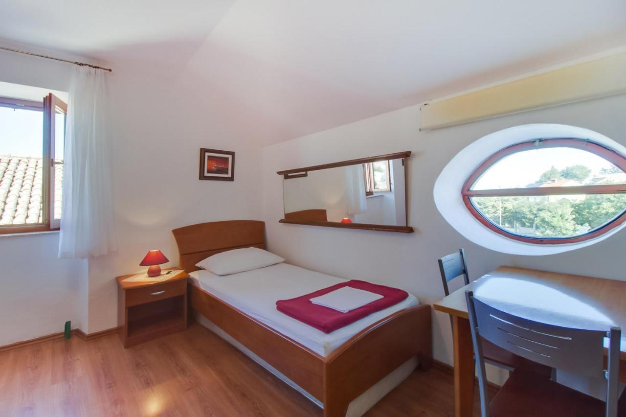 Apartments Rosa Mali Lošinj Екстериор снимка