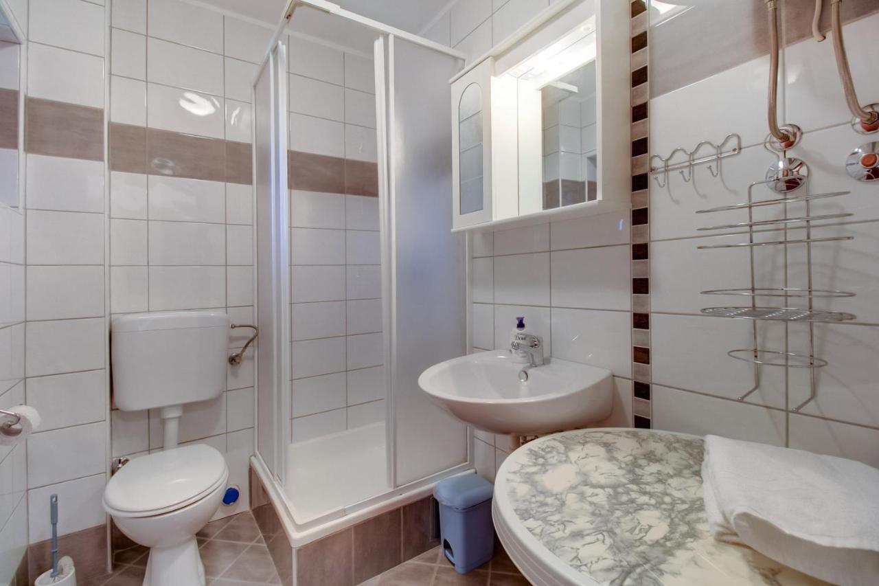 Apartments Rosa Mali Lošinj Екстериор снимка