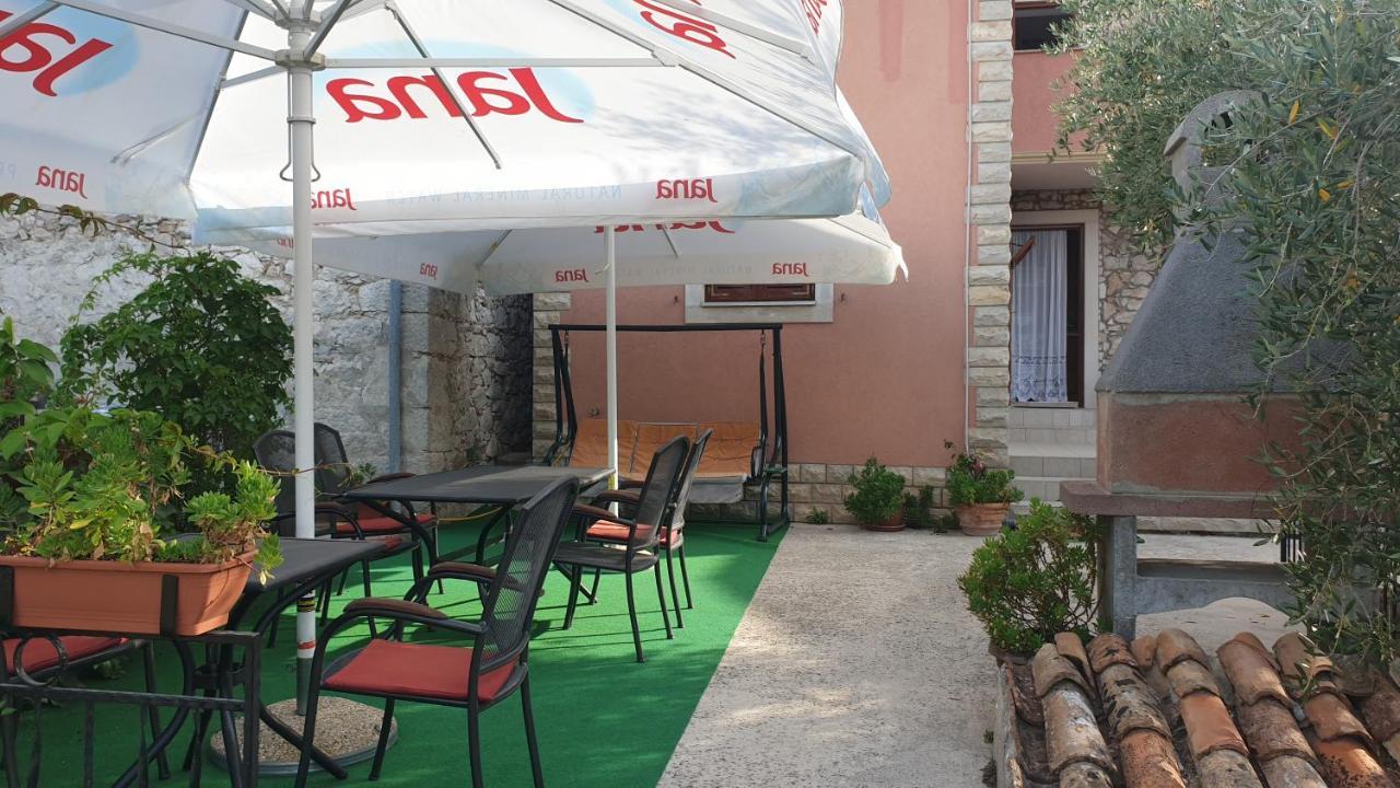 Apartments Rosa Mali Lošinj Екстериор снимка