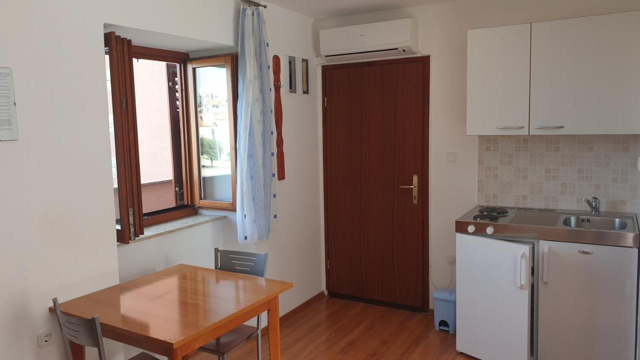 Apartments Rosa Mali Lošinj Екстериор снимка
