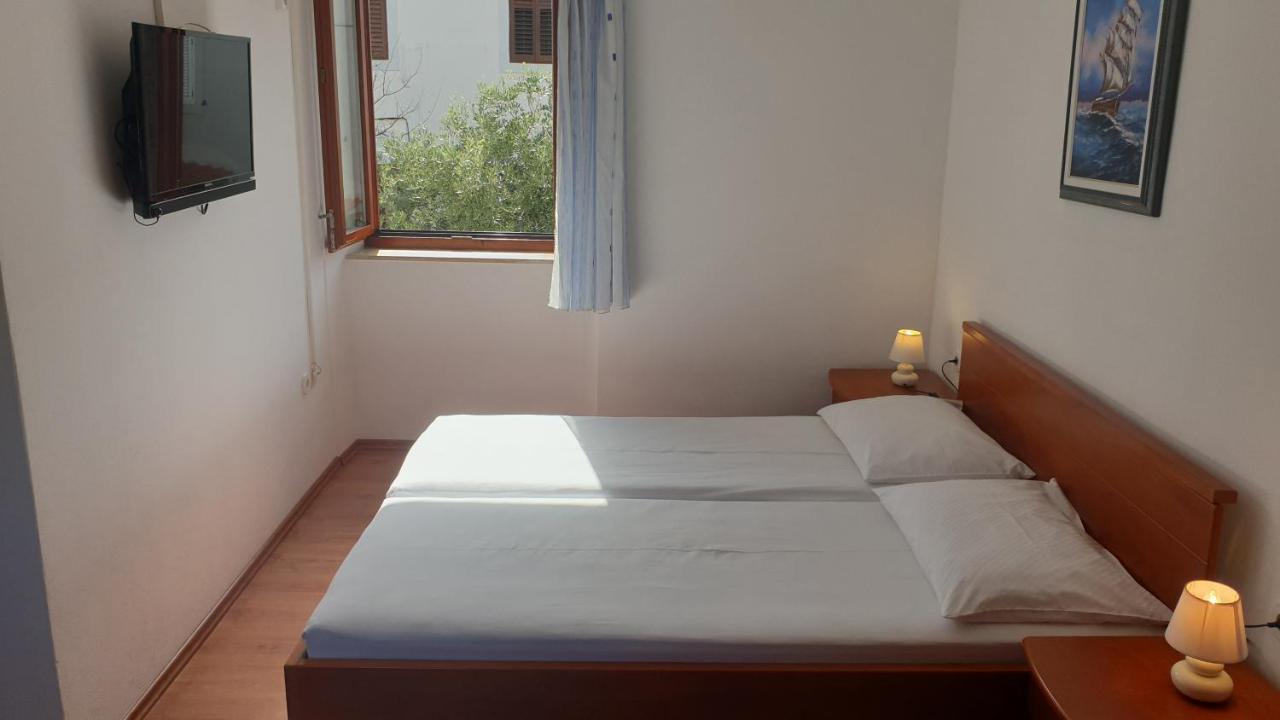 Apartments Rosa Mali Lošinj Екстериор снимка