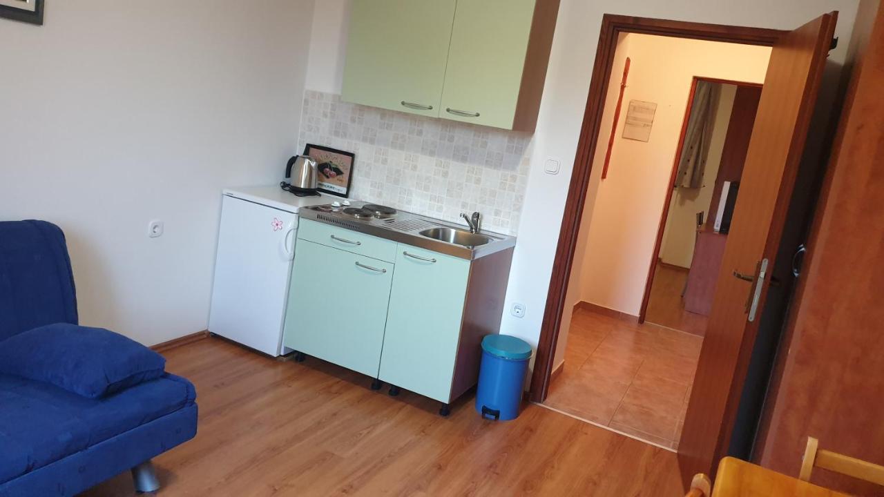 Apartments Rosa Mali Lošinj Екстериор снимка