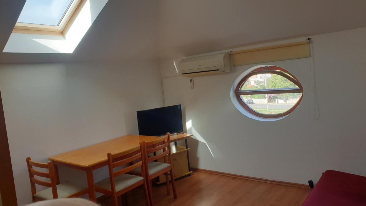 Apartments Rosa Mali Lošinj Екстериор снимка
